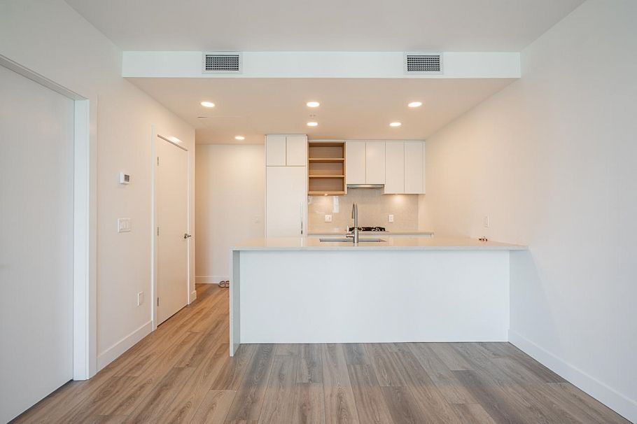 2101 4433 Alaska Street Burnaby, BC - 3