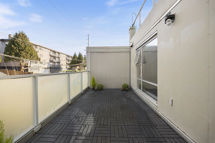 413 3811 Hastings Street Burnaby, BC - 11