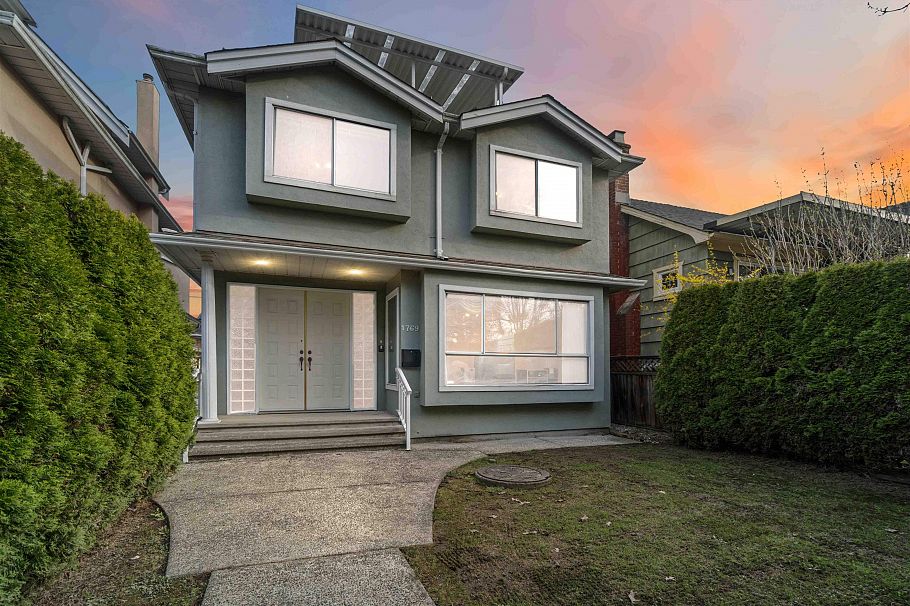 1769 E 49th Avenue Vancouver, BC - 1