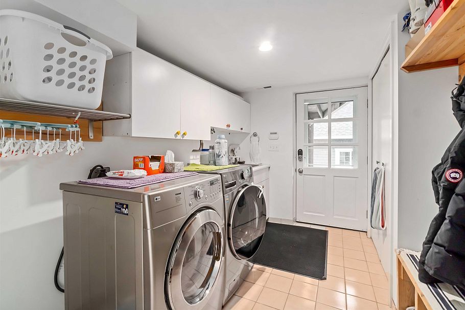 3322 W 38th Avenue Vancouver, BC - 34