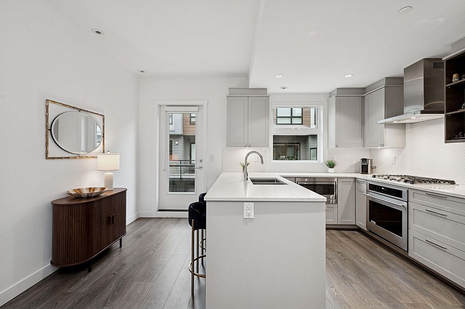 21 856 Orwell Street North Vancouver, BC - 7