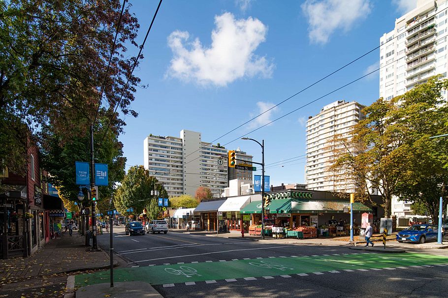 406 1740 Comox Street Vancouver, BC - 31