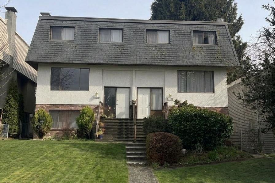 1536 St. Andrews Avenue North Vancouver, BC - 1