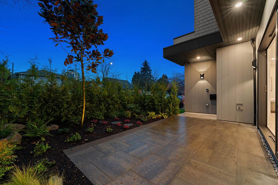 1605 E 21st Avenue Vancouver, BC - 28