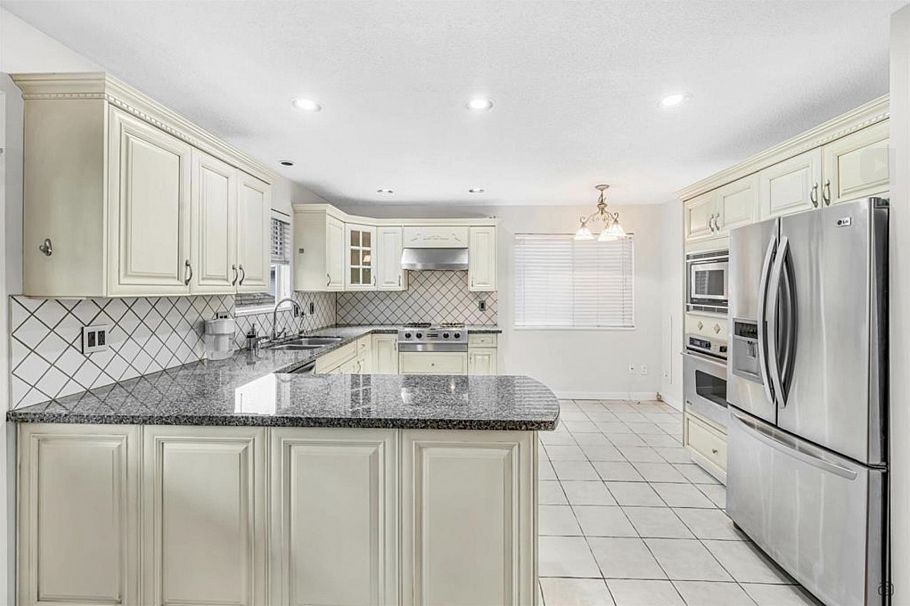 7996 Prince Edward Street Vancouver, BC - 4