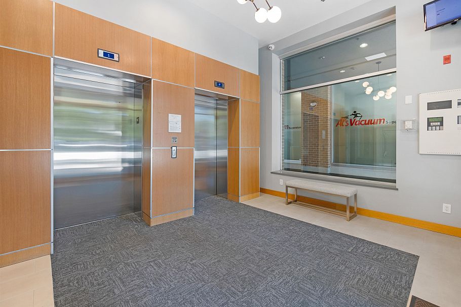 202 1330 Marine Drive North Vancouver, BC - 33