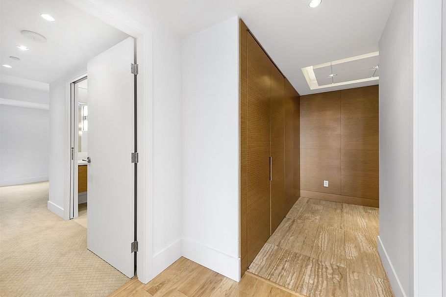 2301 667 Howe Street Vancouver, BC - 31