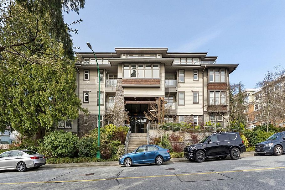 306 188 W 29th Street North Vancouver, BC - 1