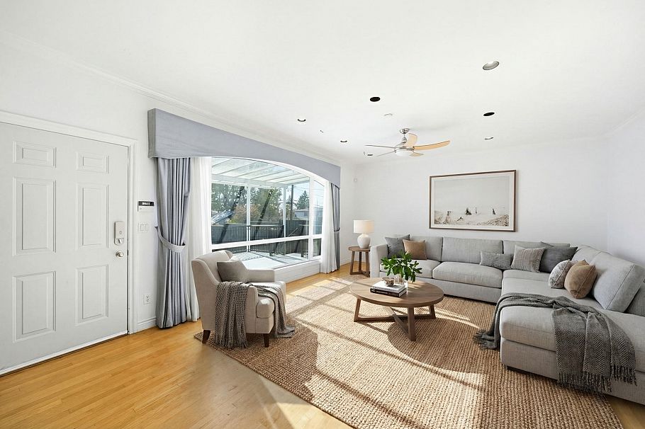 213 W 28th Street North Vancouver, BC - 6