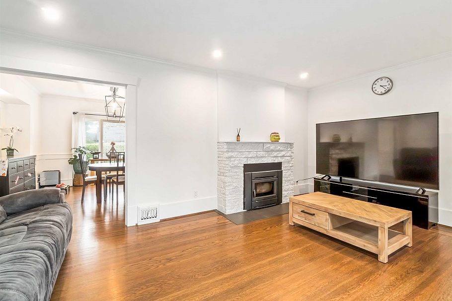 3322 W 38th Avenue Vancouver, BC - 5