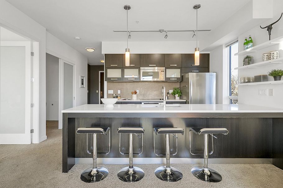 206 3333 Main Street Vancouver, BC - 5