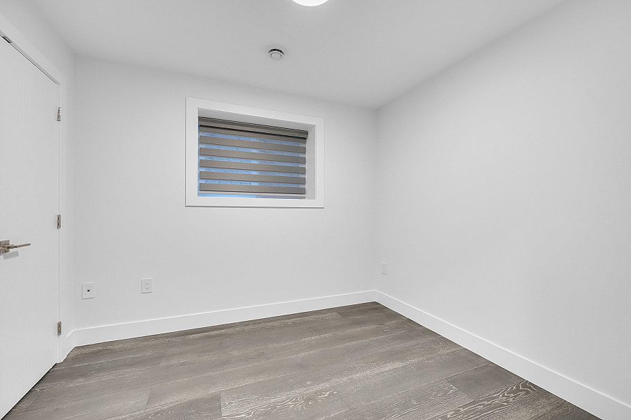 812 Montroyal Boulevard North Vancouver, BC - 33