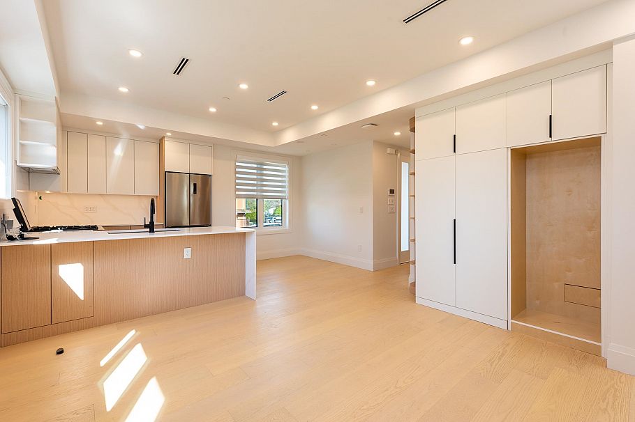 2890 Grant Street Vancouver, BC - 7