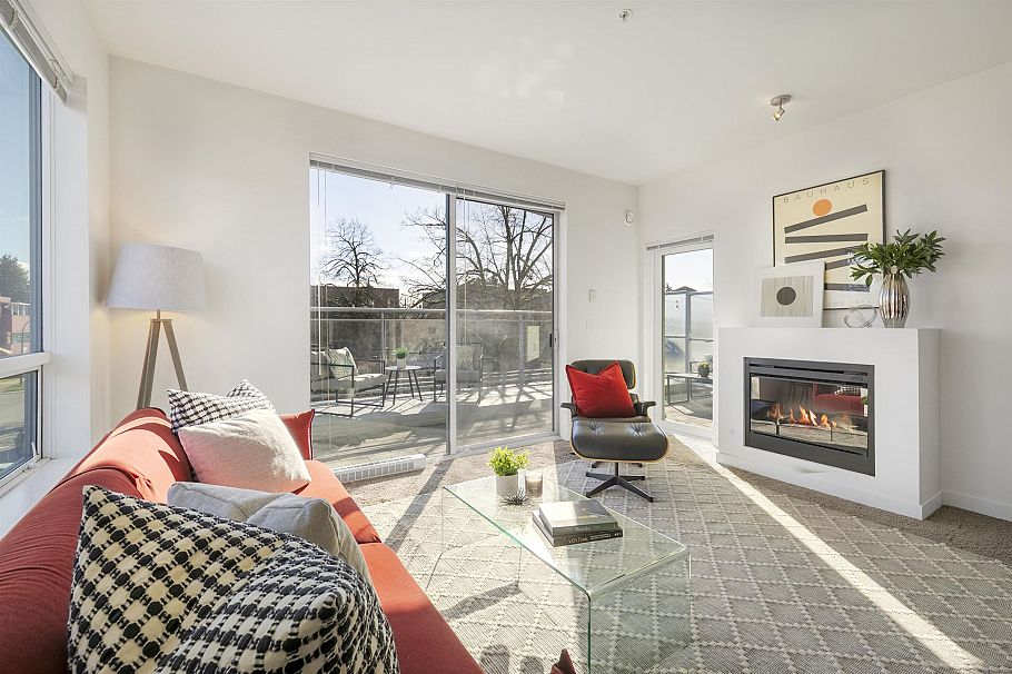 206 3333 Main Street Vancouver, BC - 9