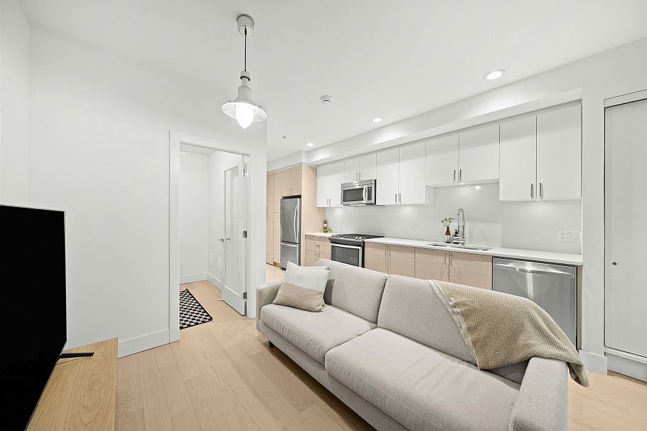 10 1419 E 1st Avenue Vancouver, BC - 11