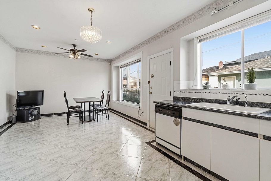 1769 E 49th Avenue Vancouver, BC - 9