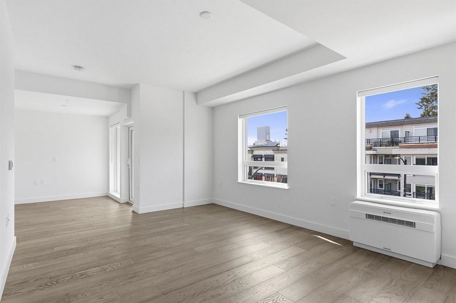 309 3590 W 39th Avenue Vancouver, BC - 2