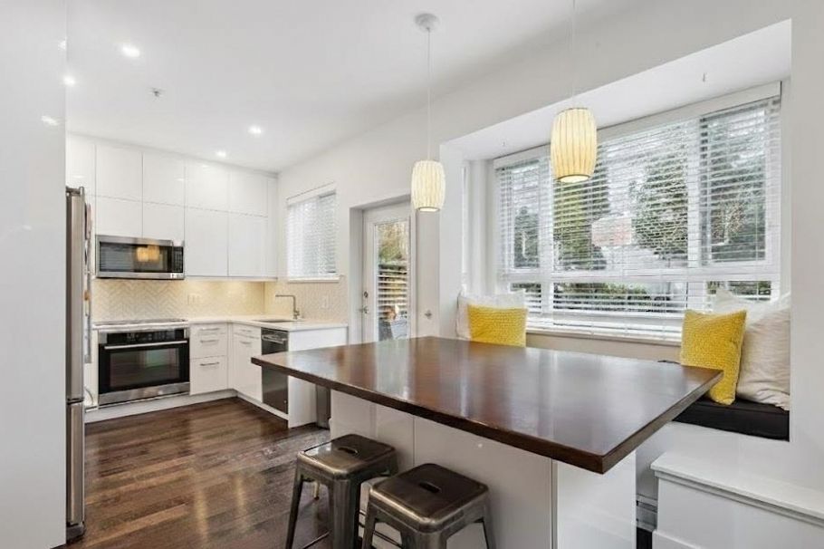 158 W 22nd Street North Vancouver, BC - 6