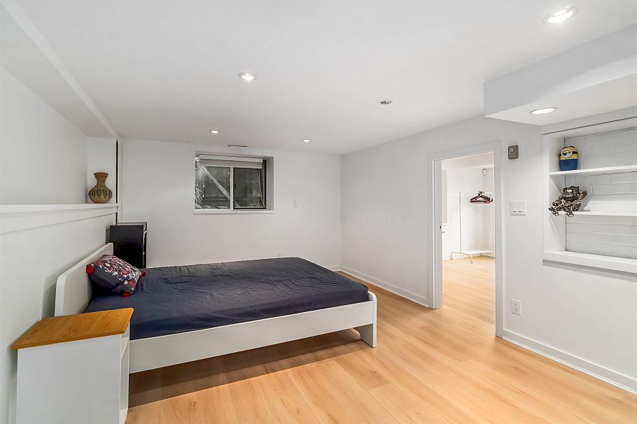 3322 W 38th Avenue Vancouver, BC - 29