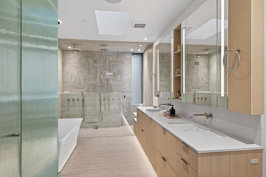 4521 Langara Avenue Vancouver, BC - 17