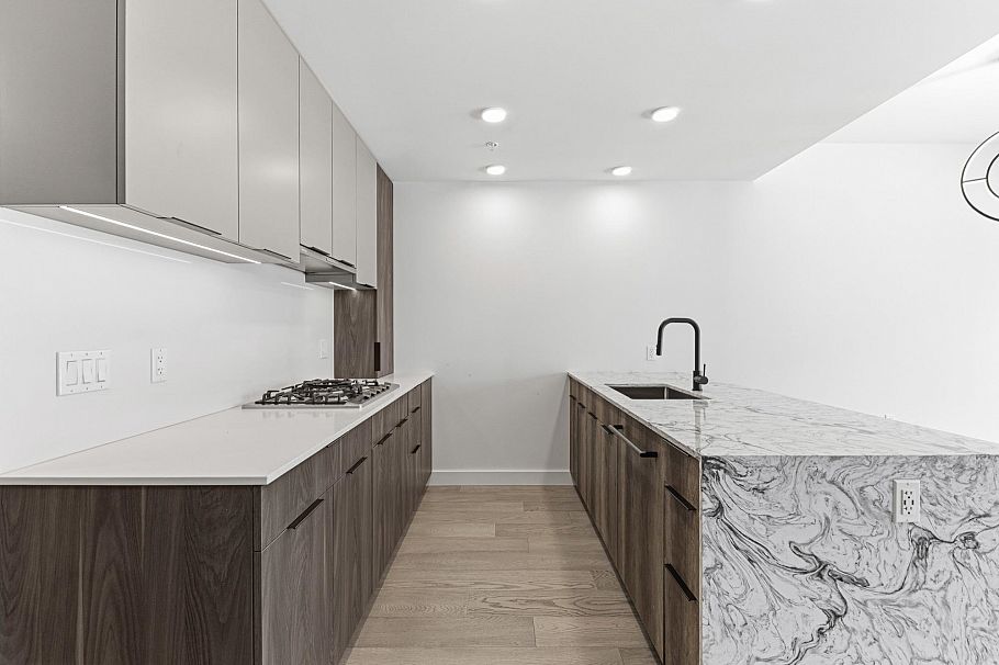 202 3590 W 39th Avenue Vancouver, BC - 8