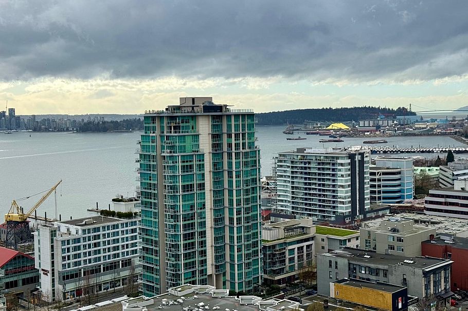 1903 145 St. Georges Avenue North Vancouver, BC - 3