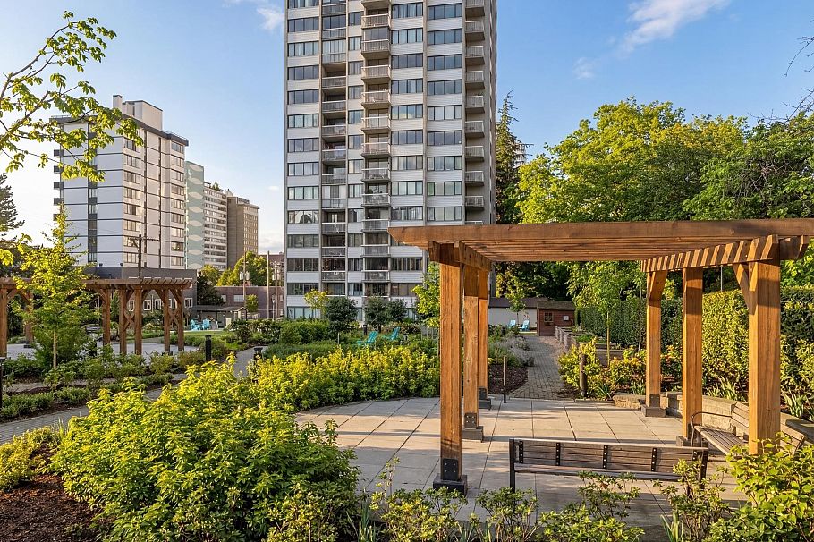 406 1740 Comox Street Vancouver, BC - 27