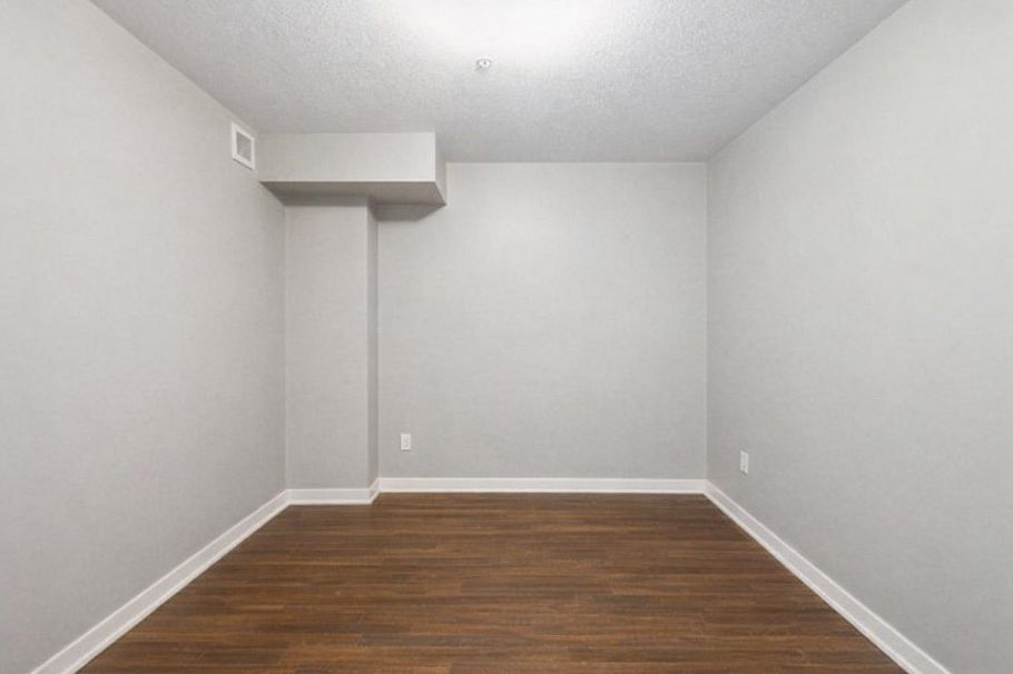 158 W 22nd Street North Vancouver, BC - 12