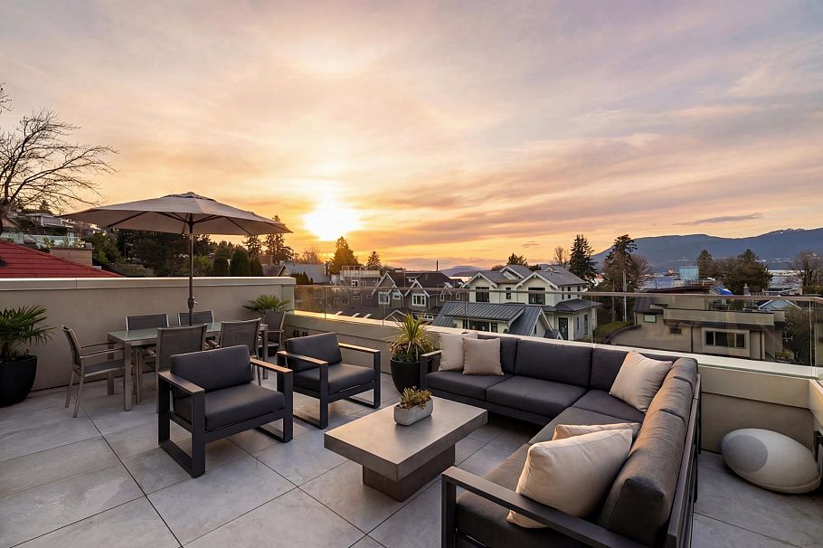 4521 Langara Avenue Vancouver, BC - 22