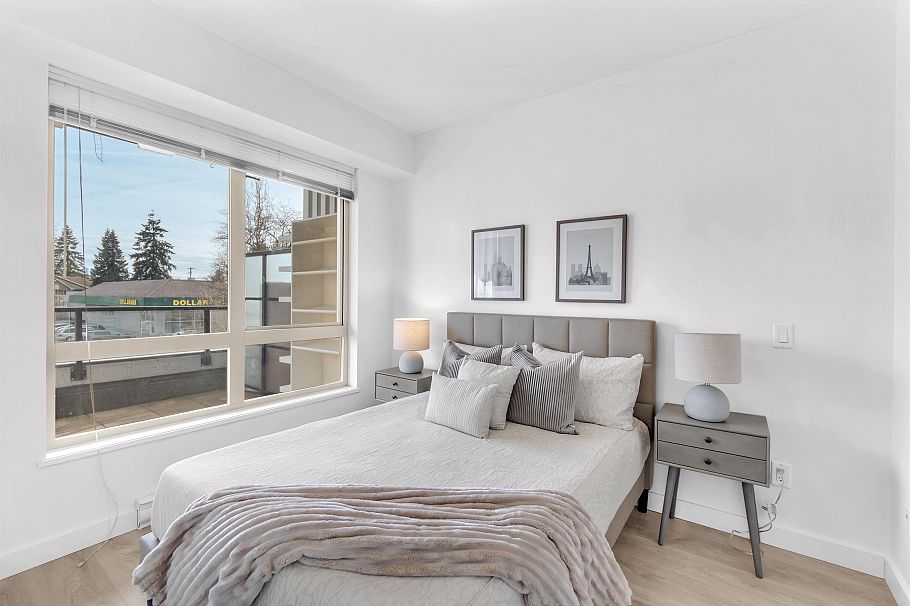 202 1330 Marine Drive North Vancouver, BC - 15