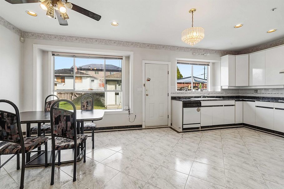 1769 E 49th Avenue Vancouver, BC - 10