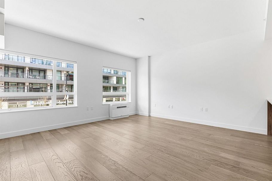 204 3590 W 39th Avenue Vancouver, BC - 2