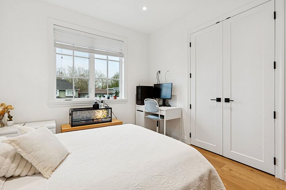 2975 W 15th Avenue Vancouver, BC - 29