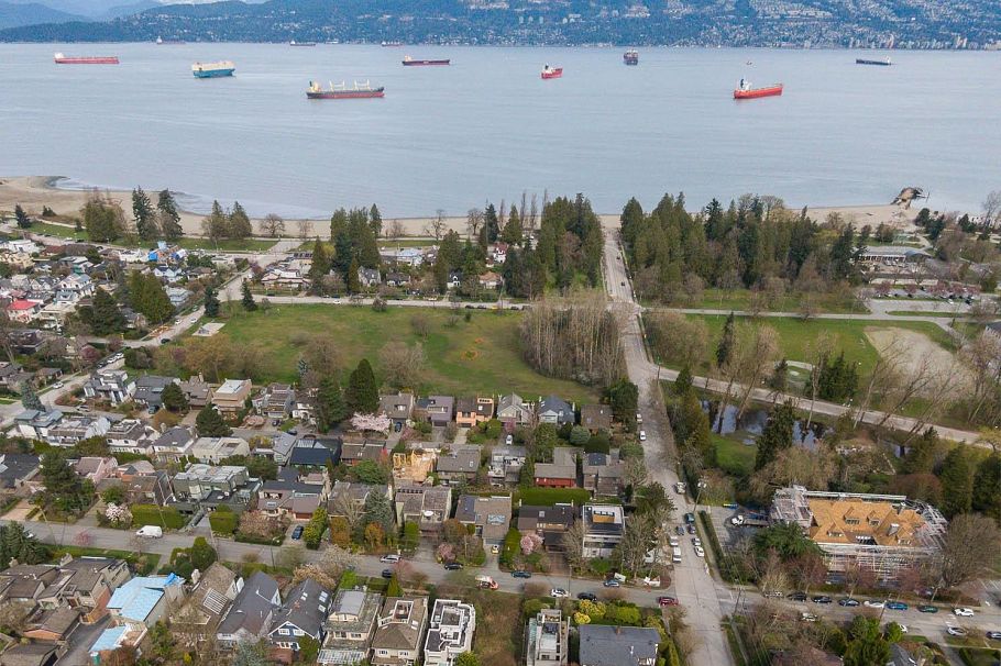 4418 W 2nd Avenue Vancouver, BC - 6