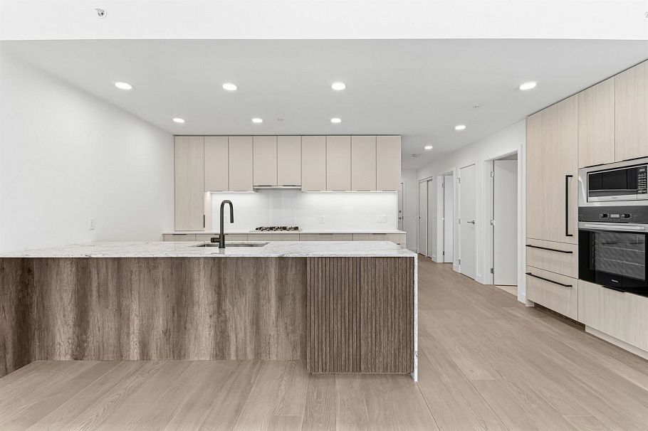 204 3590 W 39th Avenue Vancouver, BC - 6