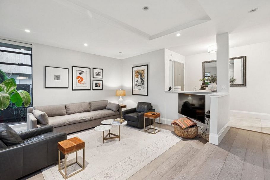 4308 Yew Street Vancouver, BC - 1