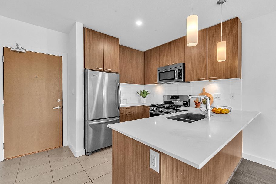 202 1330 Marine Drive North Vancouver, BC - 10