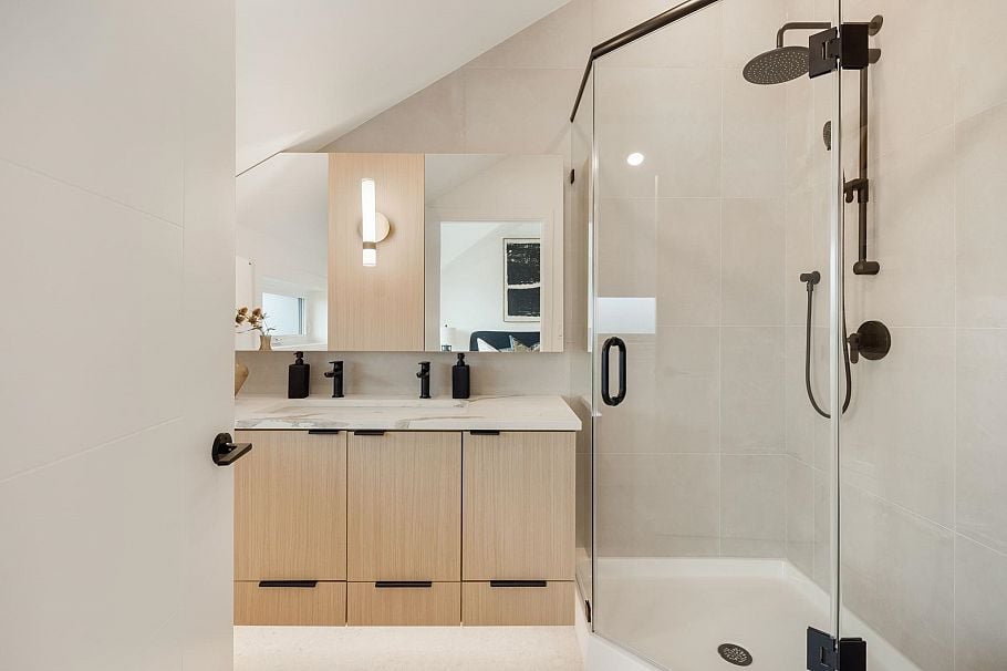 1 550 Kaslo Street Vancouver, BC - 20