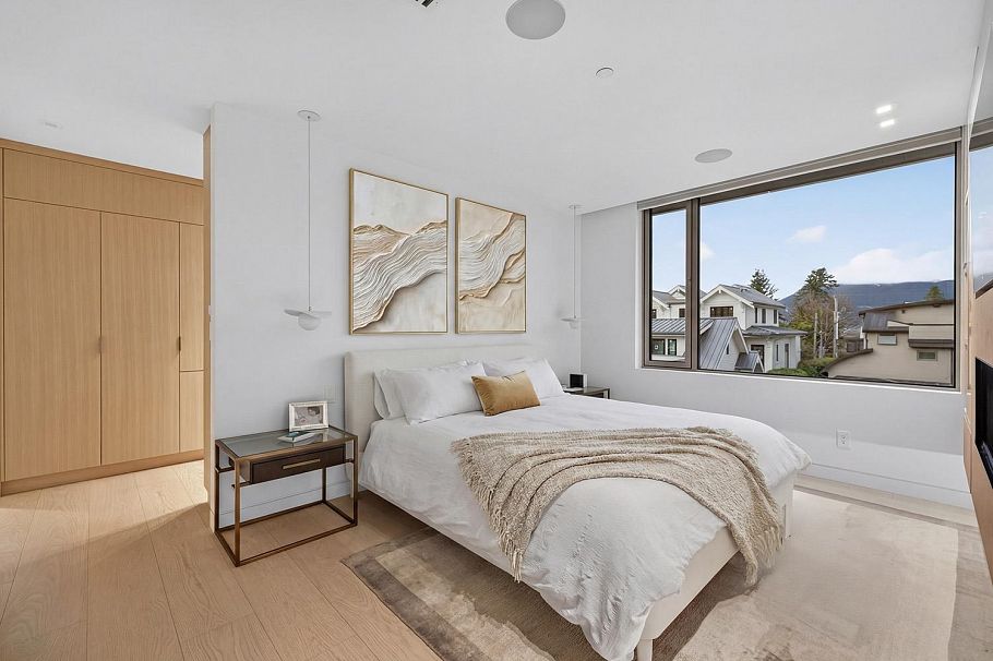 4521 Langara Avenue Vancouver, BC - 12