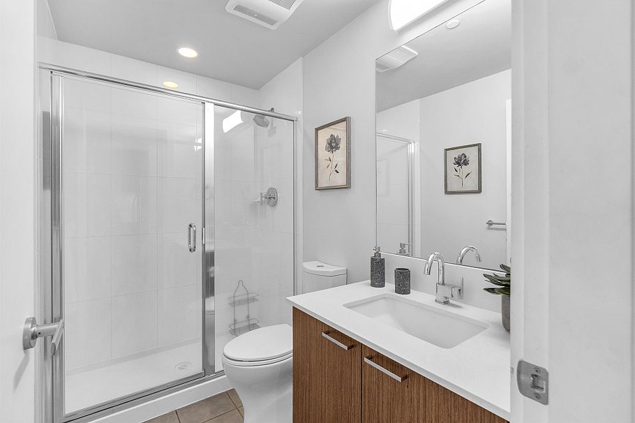 202 1330 Marine Drive North Vancouver, BC - 25