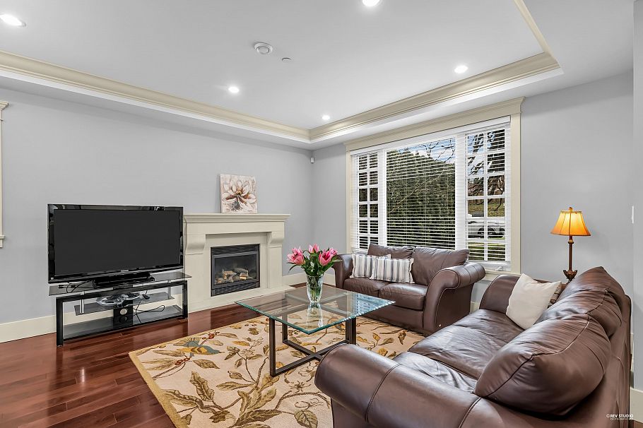 4009 W 11th Avenue Vancouver, BC - 9