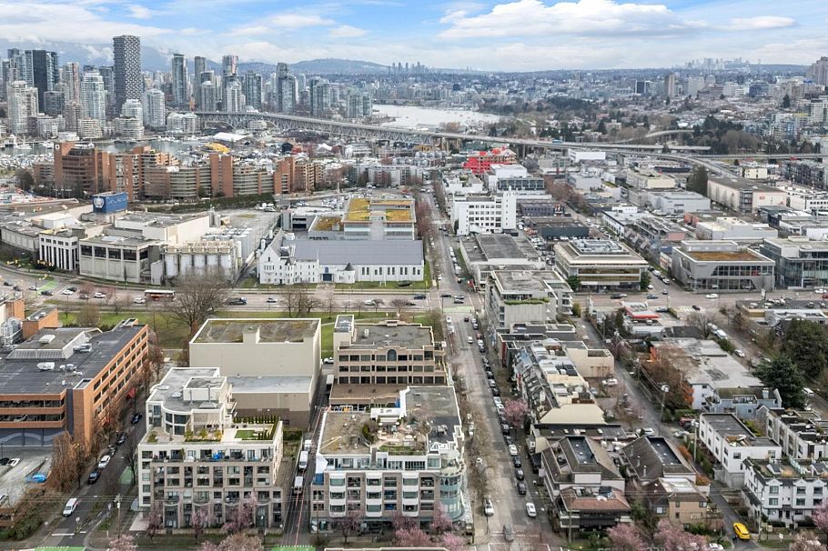 409 1688 Cypress Street Vancouver, BC - 25