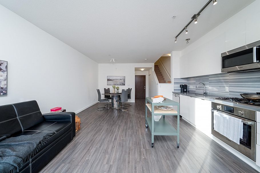 301 3138 Riverwalk Avenue Vancouver, BC - 5