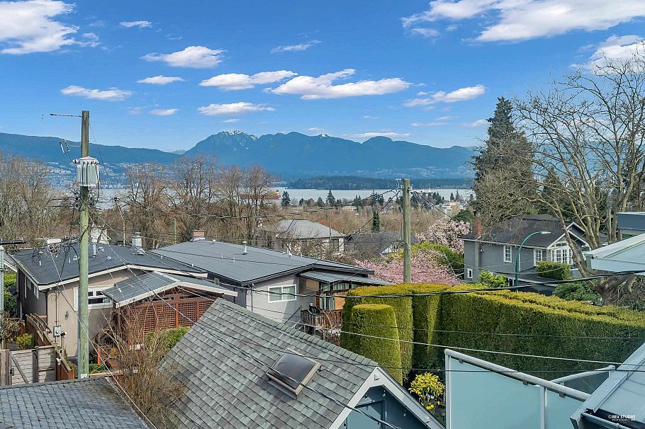 4009 W 11th Avenue Vancouver, BC - 22