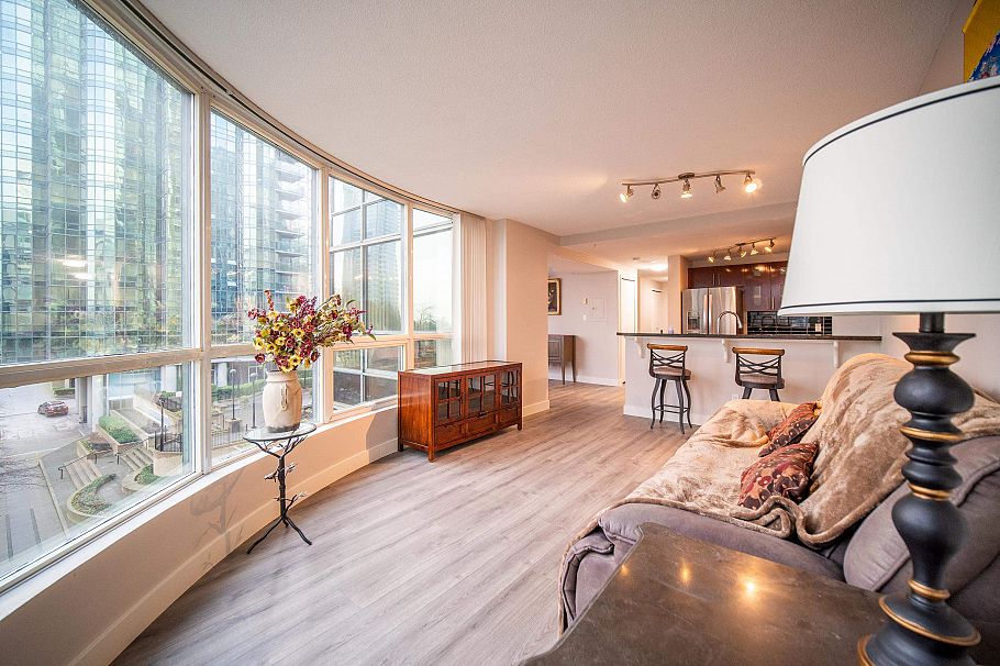 302 588 Broughton Street Vancouver, BC - 9