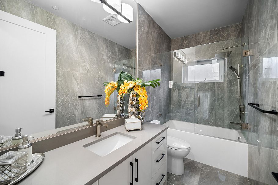 2 5023 Ross Street Vancouver, BC - 10