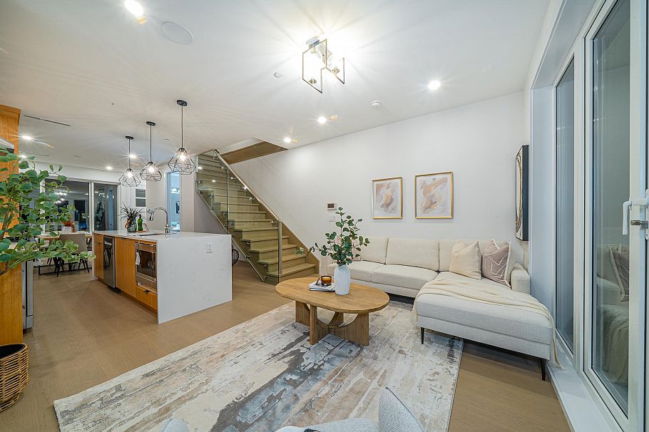 2660 Waterloo Street Vancouver, BC - 4