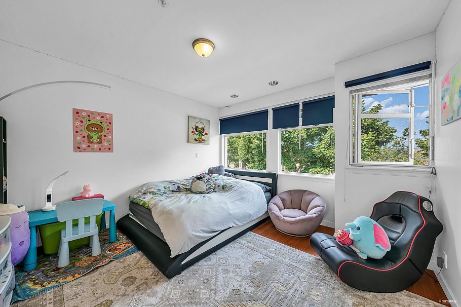 2848 W 20th Avenue Vancouver, BC - 10