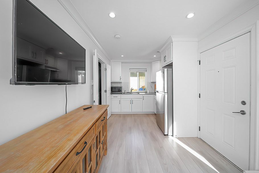 3765 W 3rd Avenue Vancouver, BC - 28