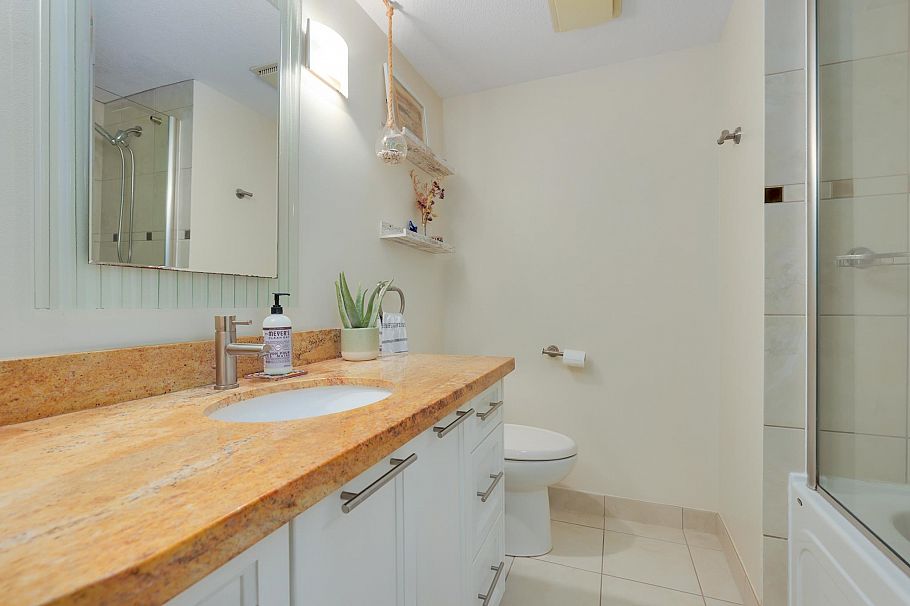 305 2256 W 7th Avenue Vancouver, BC - 14